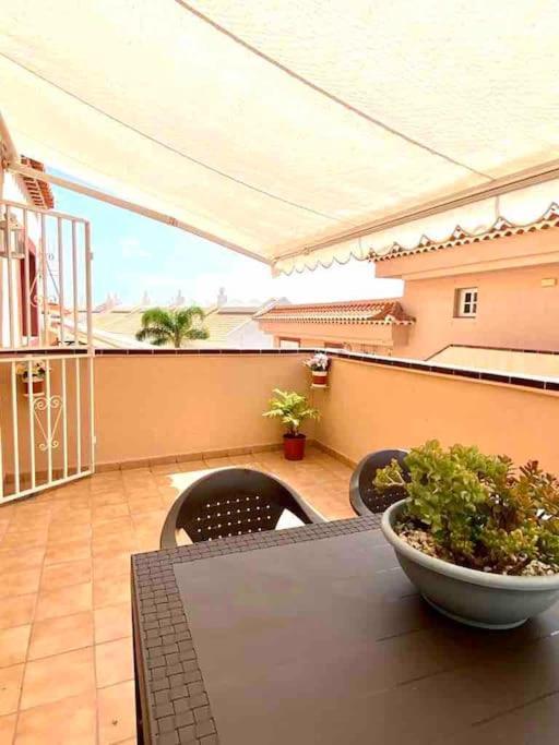 Confortable Y Centrico Los Cristianos  Exterior foto